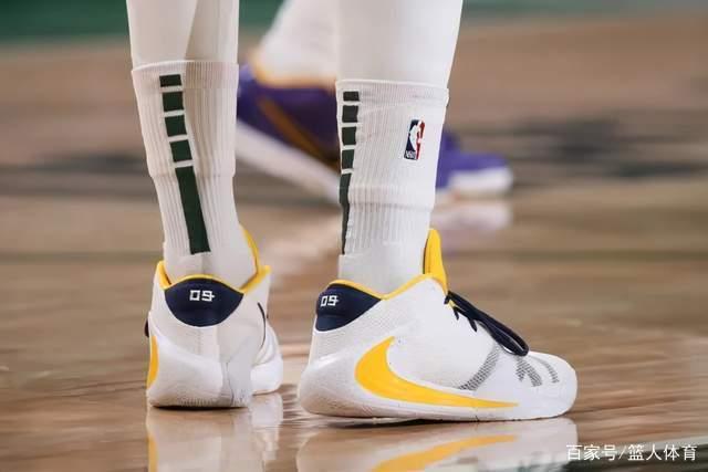 周琦22+8徐杰20分 广东轻取广厦总分1-0领先