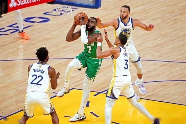 弗林50分活塞负老鹰 开拓者险胜黄蜂止10连败