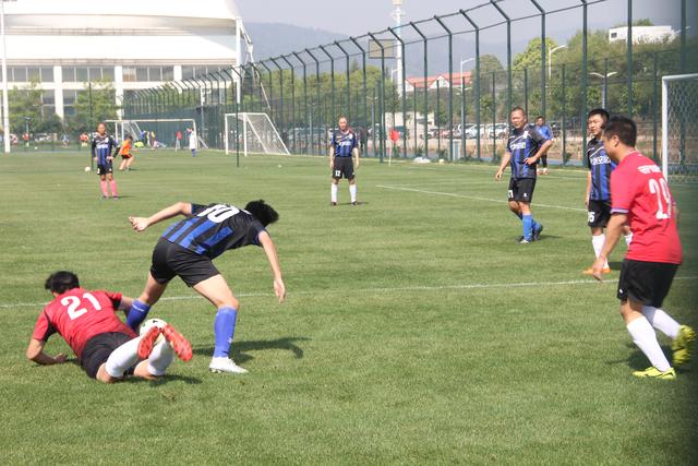 父子同台！詹姆斯与布朗尼同时登场创造历史